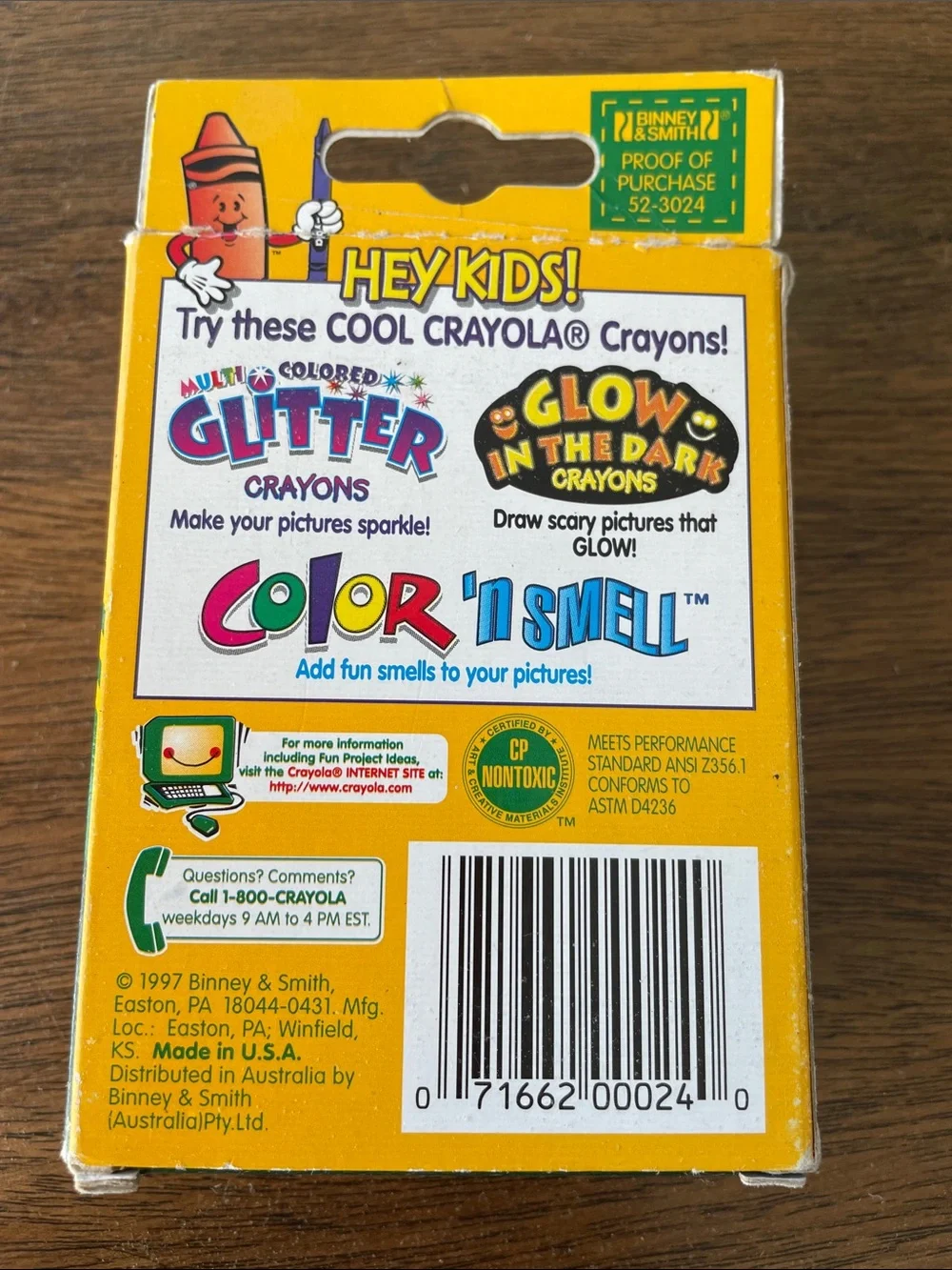 Vintage1997 Crayola Crayons Box with never use Retired Dandelion Crayon
